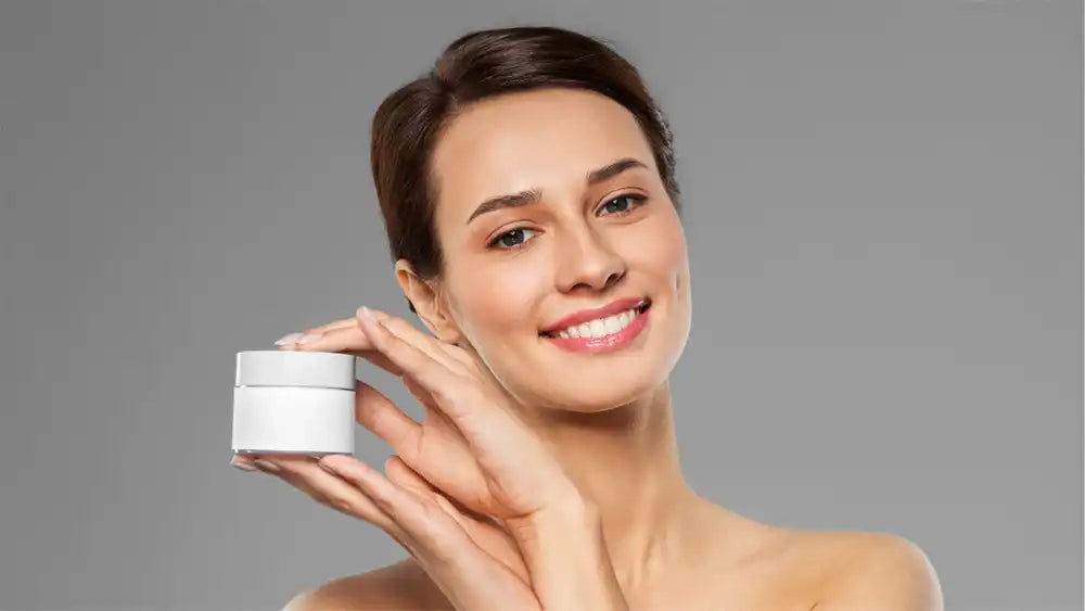 Cum să previi uscarea pielii în sezonul rece: recomandări și produse eficiente