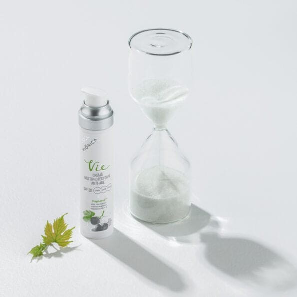 Cremă Multiprotectoare Anti-Age SPF20, Viorica Vie