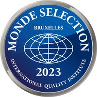 Acest produs a primit prestigiosul premiu la Monde Selection International Quality Institute Since 1961 – 2023, în nominația “World Quality”. Această distincție subliniază excelența și angajamentul nostru în promovarea soluțiilor naturale și sustenabile în domeniul frumuseții.